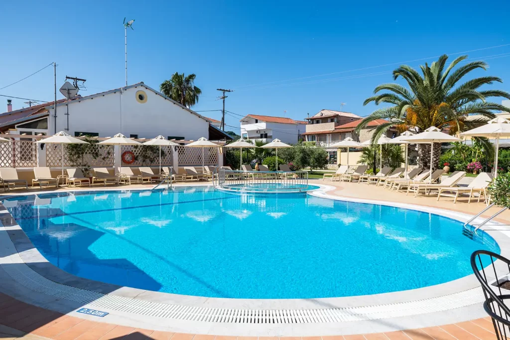 Konstantina apartments corfu kavos hotel corfu